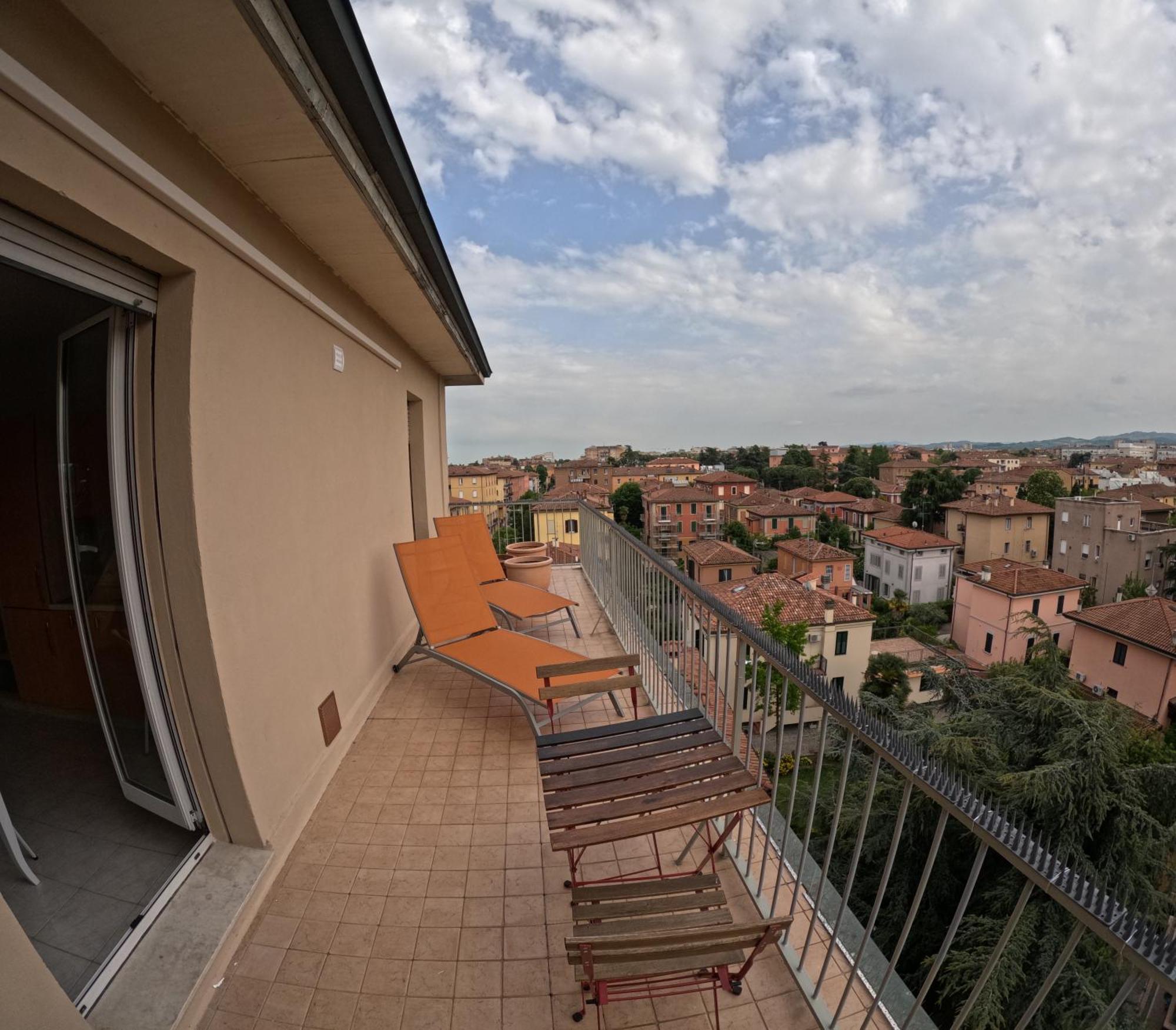 Bellavista Panoramic Terrace Appartamento Con Terrazza Zona Sant Orsola Bologna Eksteriør bilde