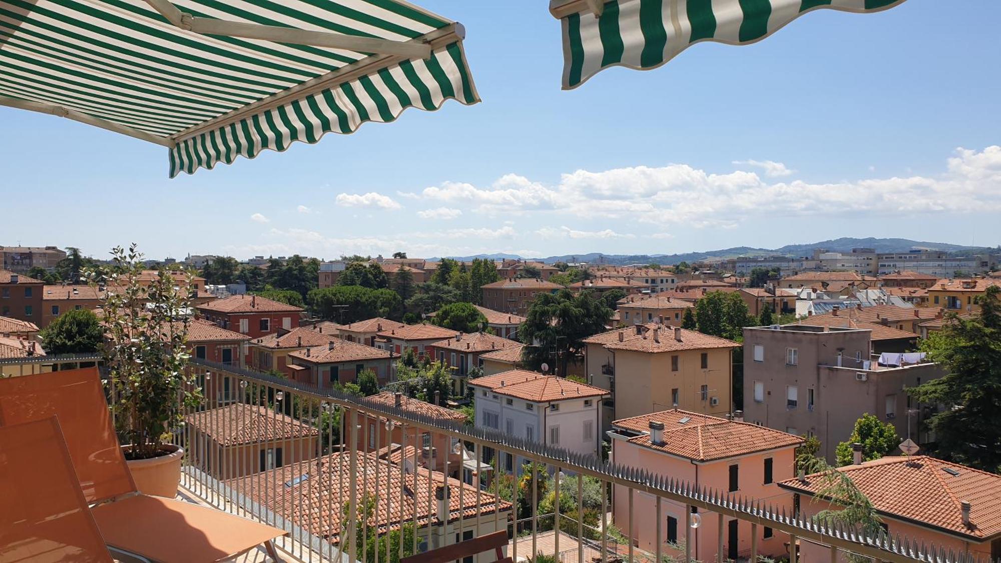 Bellavista Panoramic Terrace Appartamento Con Terrazza Zona Sant Orsola Bologna Eksteriør bilde